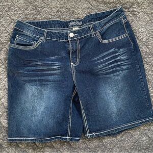 Faded glory blue jeans short plus size 20, Bermuda short. 131